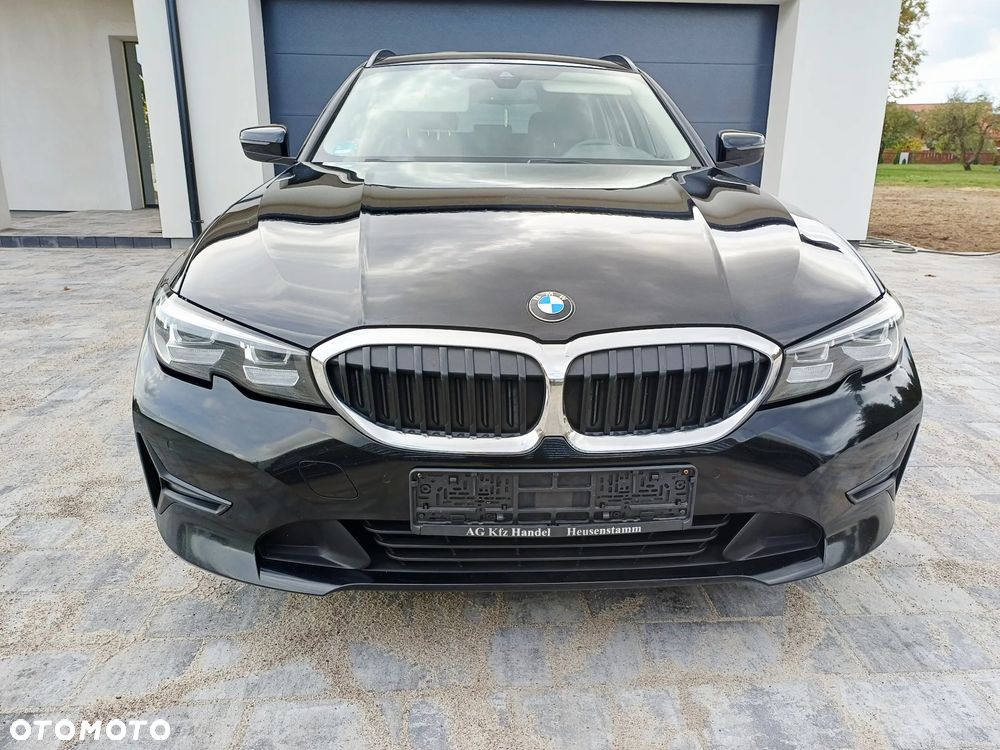 BMW Seria 3 318d Edition M Sport Shadow - 8