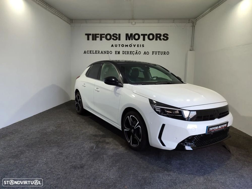 Opel Corsa 1.2 T GS - 2