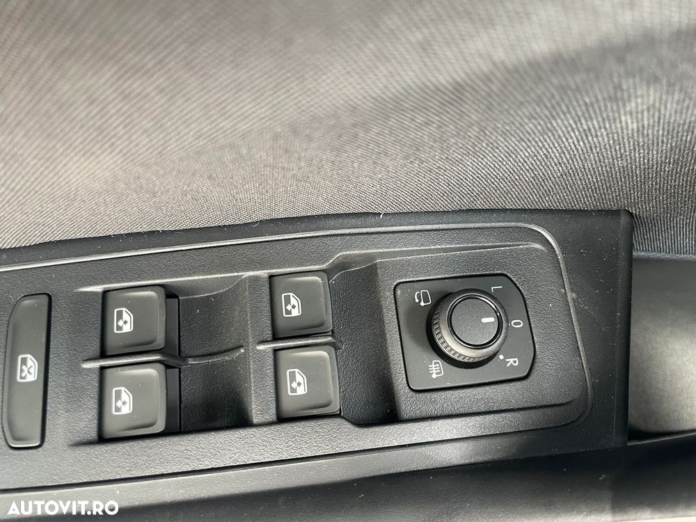 Volkswagen T-Roc 1.0 TSI Life - 25