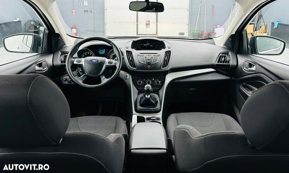 Ford Kuga 1.6 EcoBoost 2x4 Trend - 7