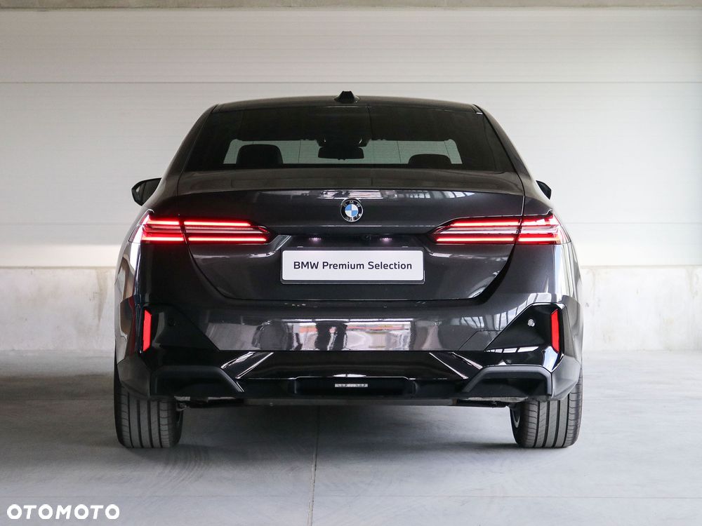 BMW Seria 5 520i mHEV sport - 8