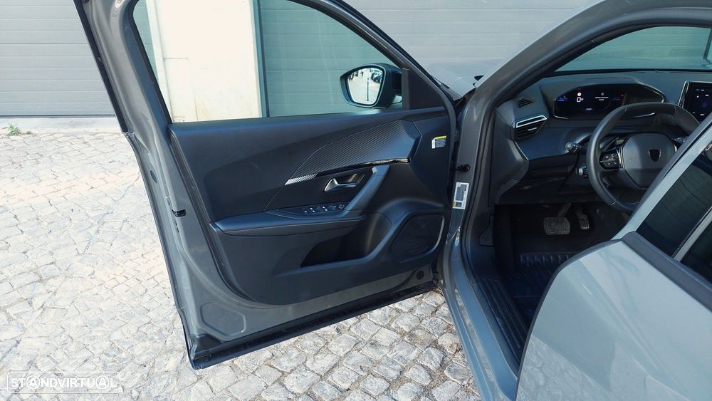 Peugeot e-2008 54 kWh Allure - 26