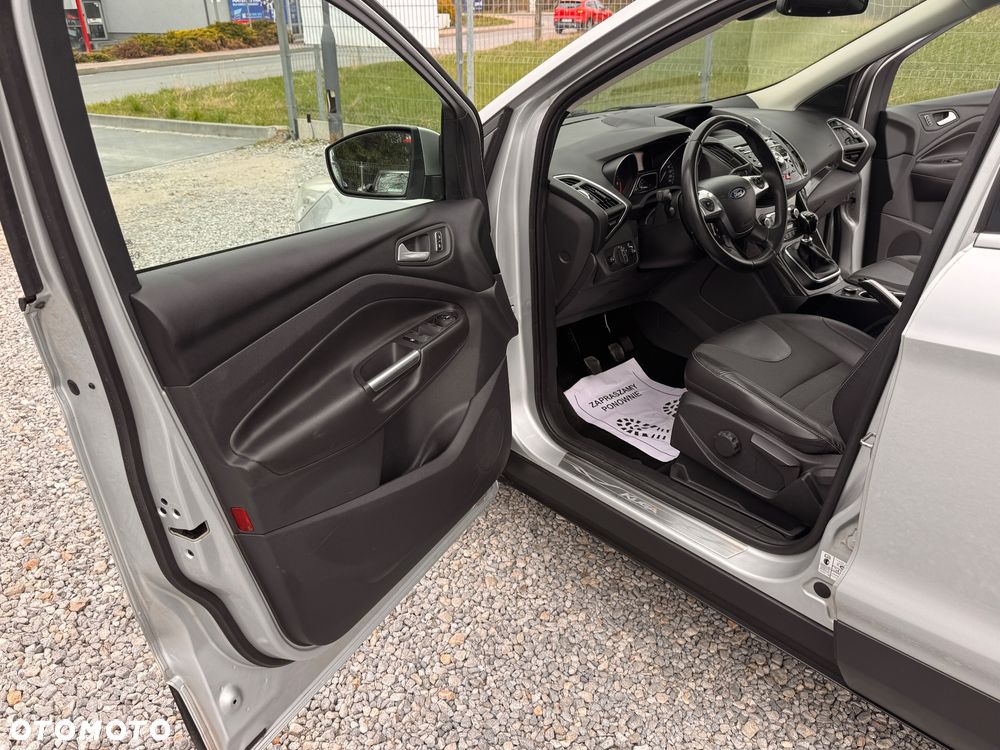 Ford Kuga 2.0 TDCi 2x4 Titanium - 17