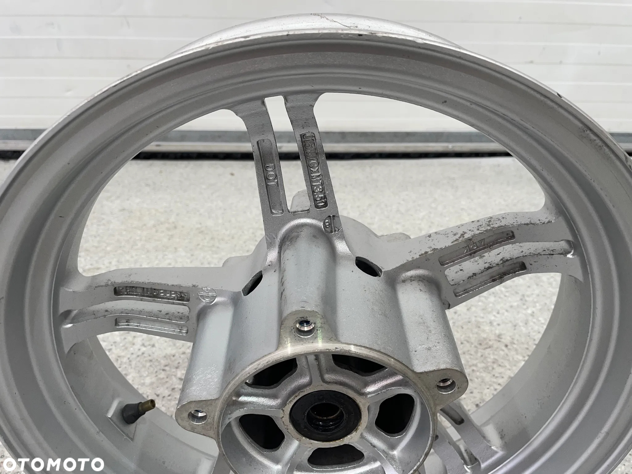 koło felga przód Suzuki Burgman 650 (nr 1102) - 2