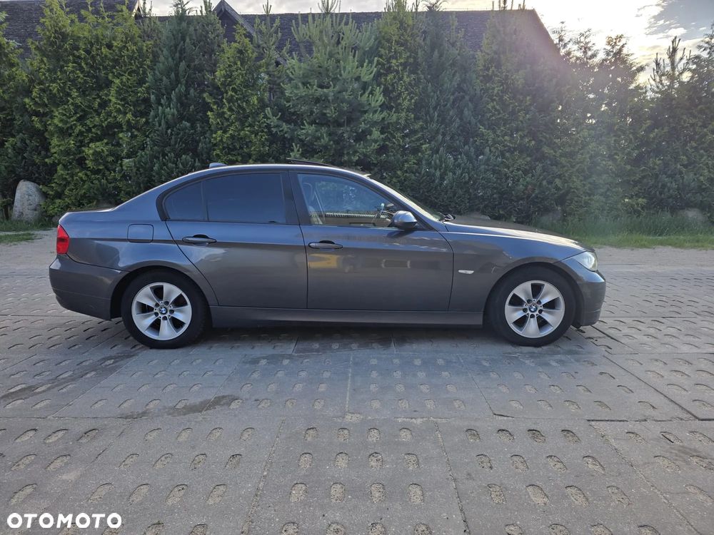 BMW Seria 3 320i - 8