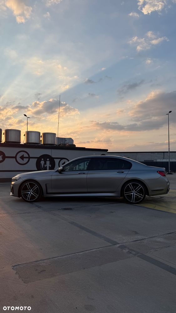 BMW Seria 7 740Li sport - 7