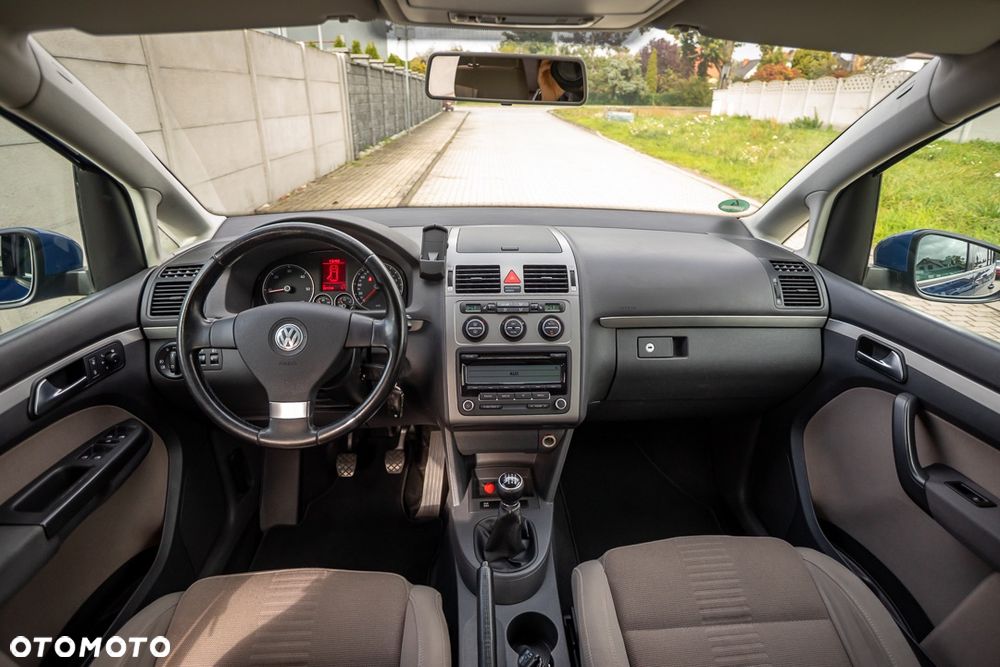 Volkswagen Touran 2.0 TDI DPF Highline - 30
