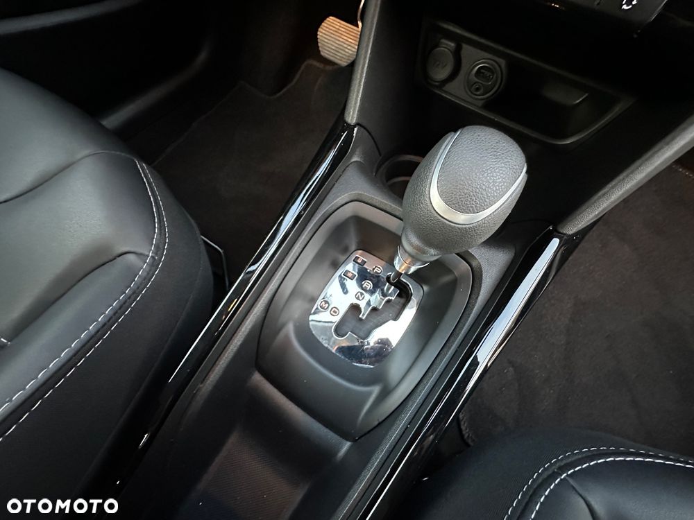 Peugeot 2008 1.2 Pure Tech Active S&S EAT6 - 18
