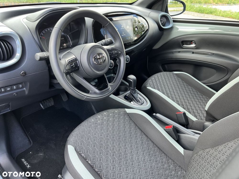 Toyota Aygo X 1.0 VVT-i Style CVT - 10