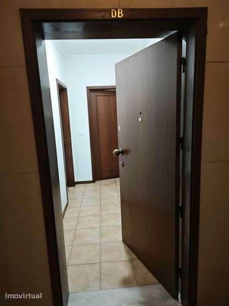 T1 com garagem para arrendar em Rua do Pombal 72, Vilar de Andorinho - Grande imagem: 2/12