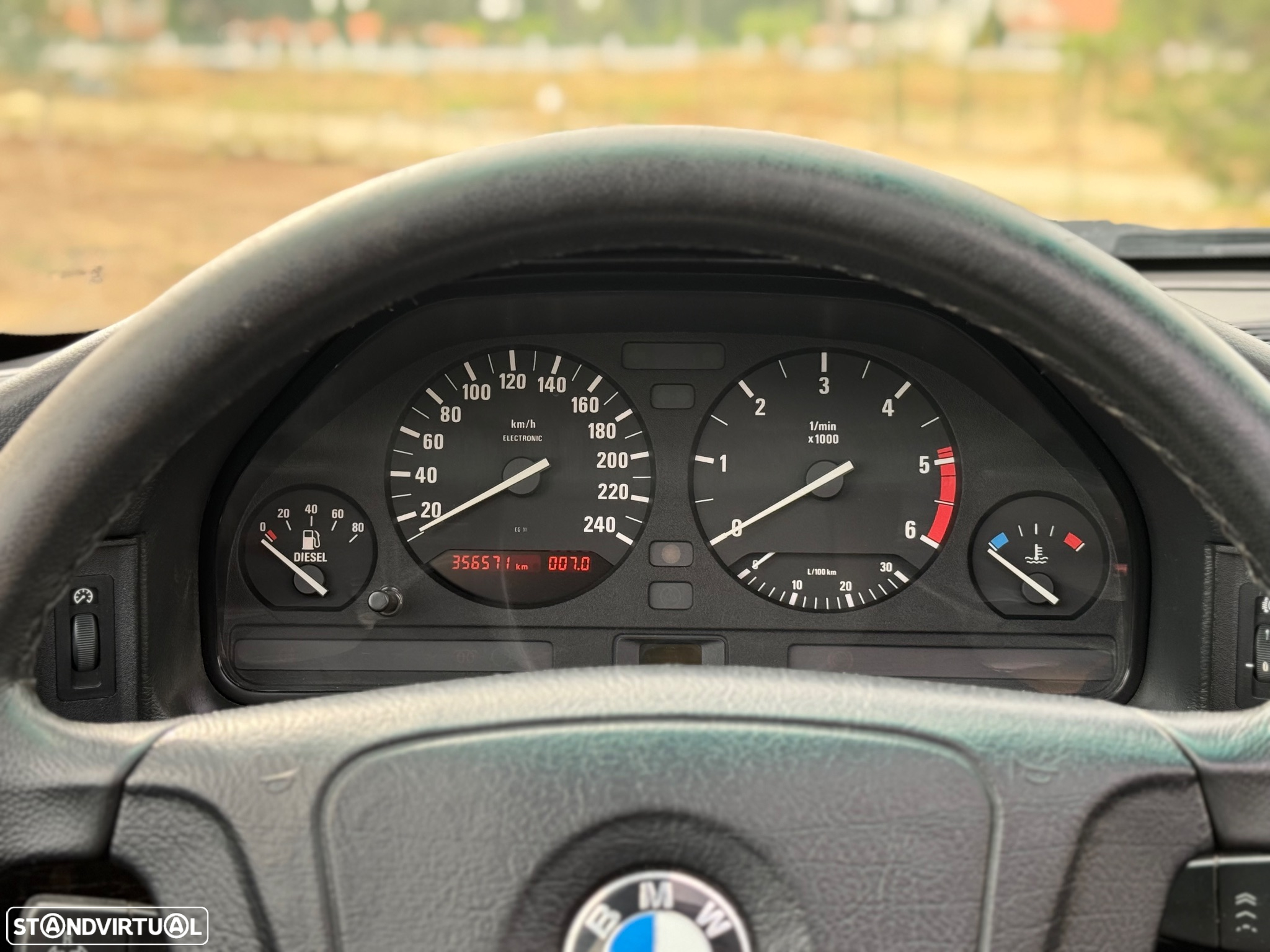 BMW 525 tds A - 28