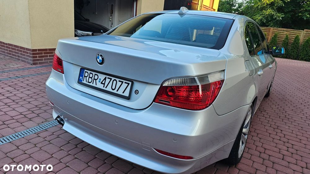 BMW Seria 5 530i - 24