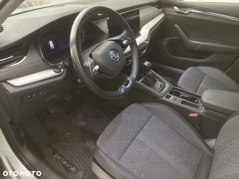 Skoda Octavia 1.5 TSI ACT Style - 10