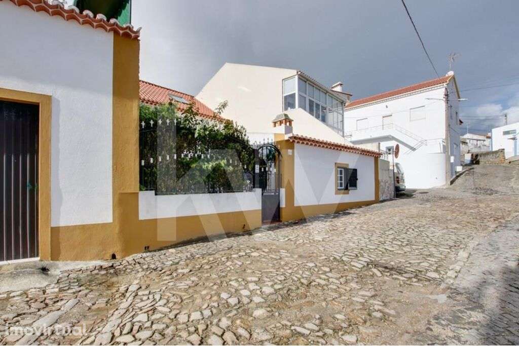 Moradia de 4 Assoalhadas no Sobral da Abelheira - Grande imagem: 2/45