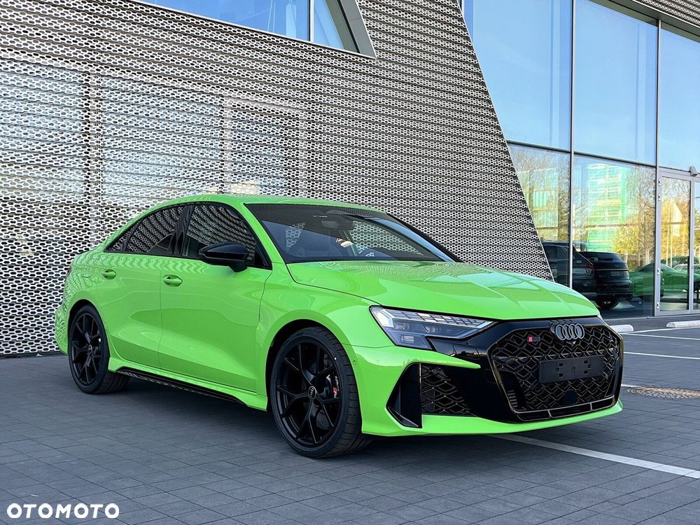 Audi RS3 Limousine - 2