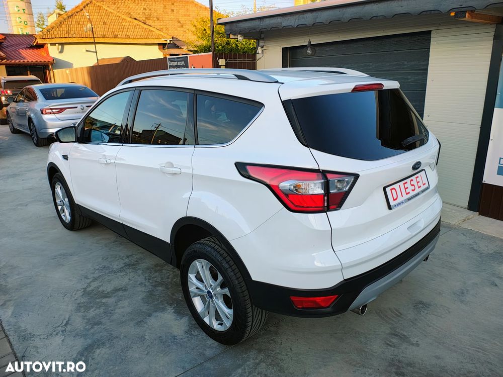 Ford Kuga 1.5 TDCi 2x4 Titanium - 11