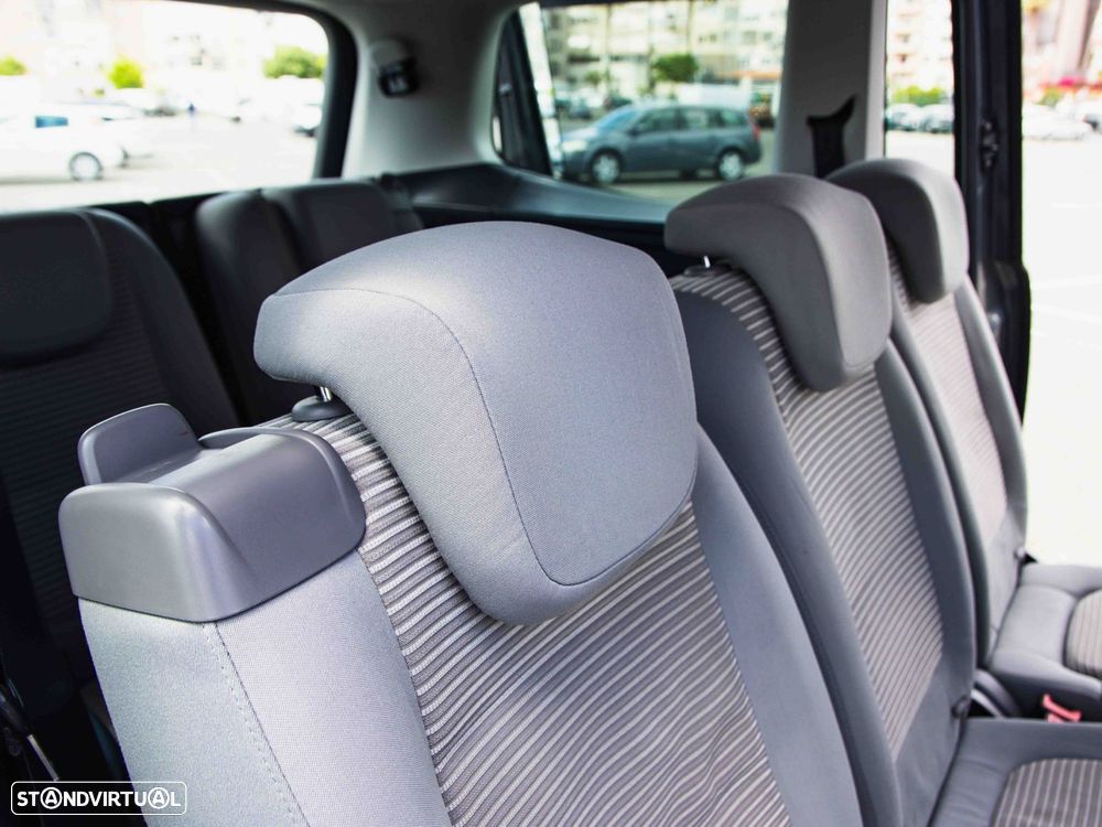 SEAT Alhambra 2.0 TDI Reference DSG Eco. - 35