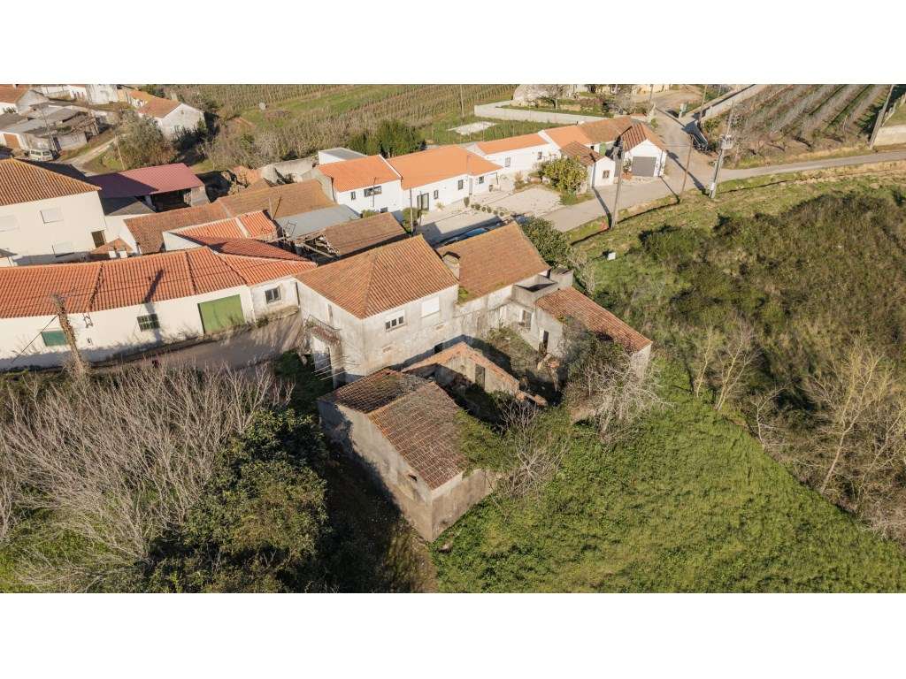 Moradia para venda em Alvorninha, Caldas da Rainha - Grande imagem: 3/27