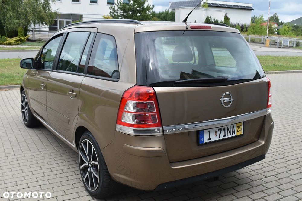 Opel Zafira - 11