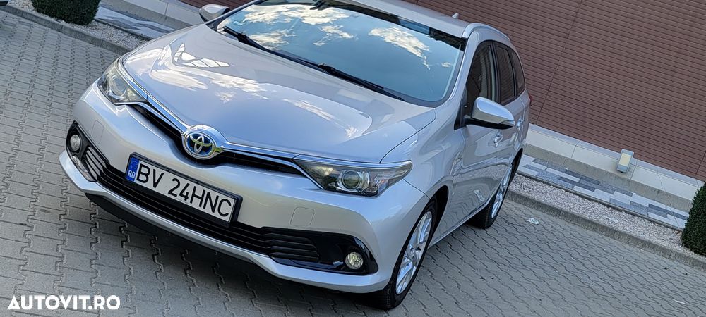Toyota Auris 1.8 VVT-i Automatik Design Edition - 3