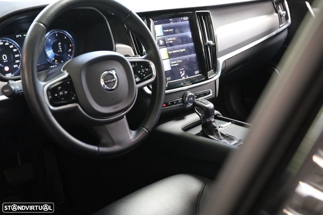 Volvo S90 2.0 D4 Momentum Geartronic - 10