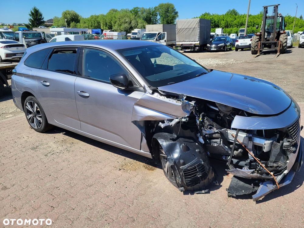 Peugeot 308 PureTech 130 GPF EAT8 Stop & Start Allure Business-Paket - 14