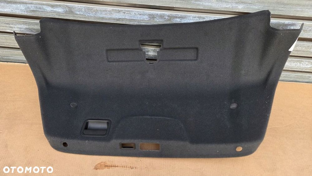 AUDI A8 D4 LIFT TAPICERKA TYLNEJ KLAPY BAGAŻNIKA 4H0867975M - 1