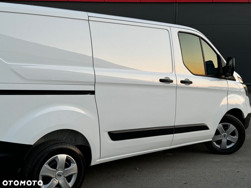 Ford Transit Custom - 11