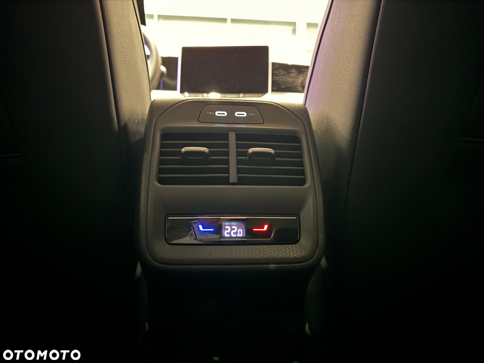 Volkswagen Passat - 13