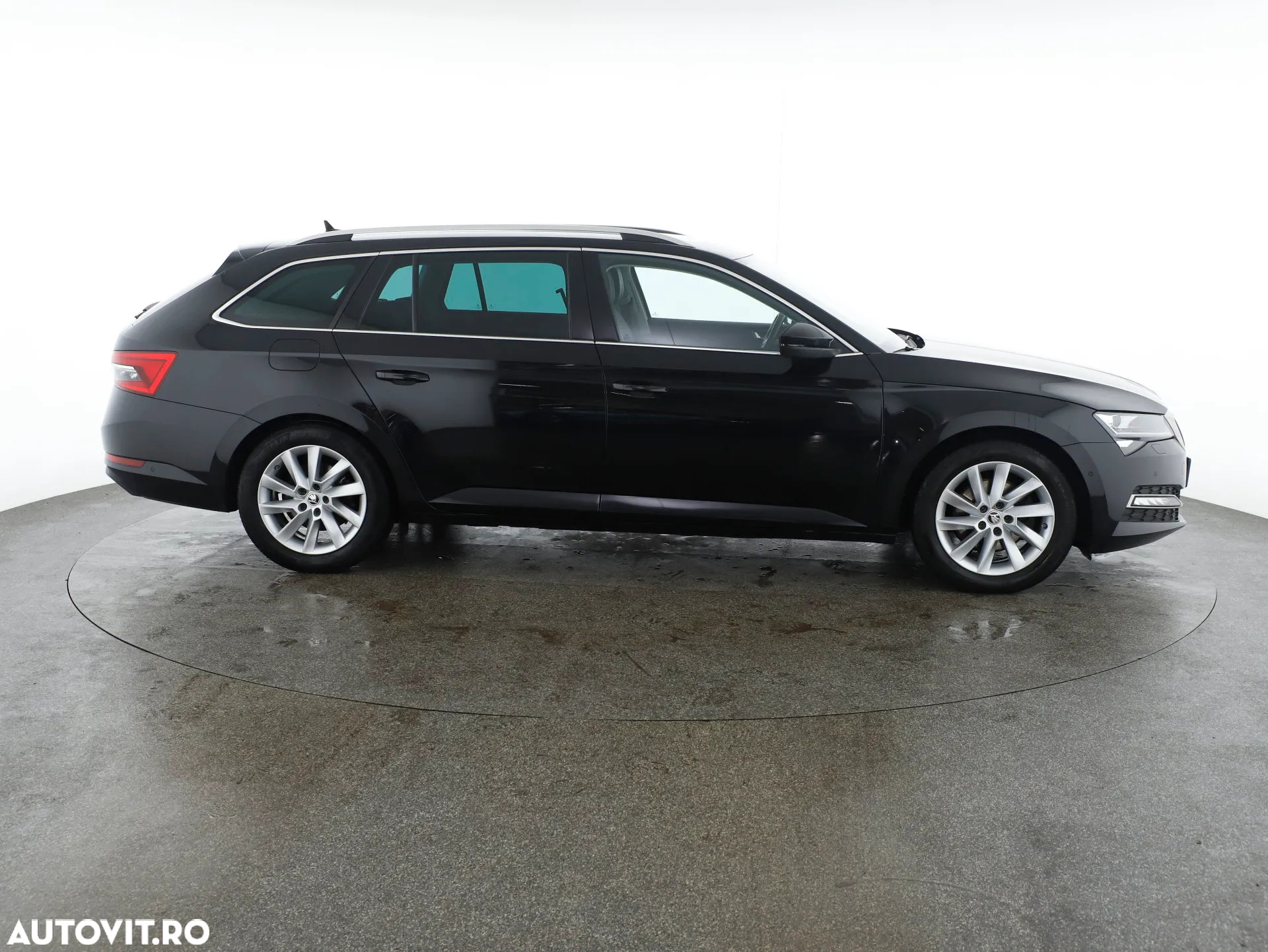 Skoda Superb 2.0 TDI DSG Style - 4