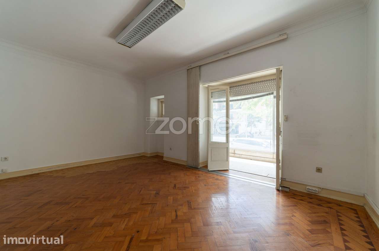 Apartamento Avenida João XXI, 6 - R/C Esq. - Grande imagem: 2/9