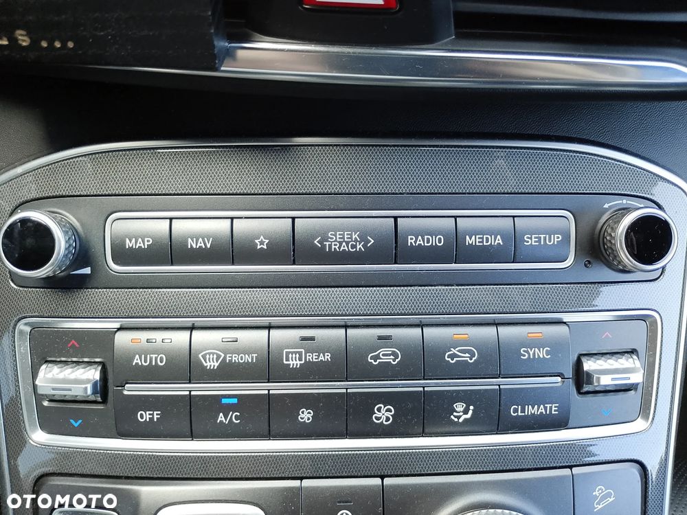Hyundai Santa Fe - 28
