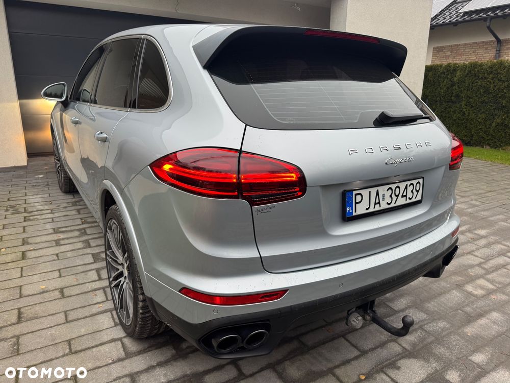 Porsche Cayenne - 32