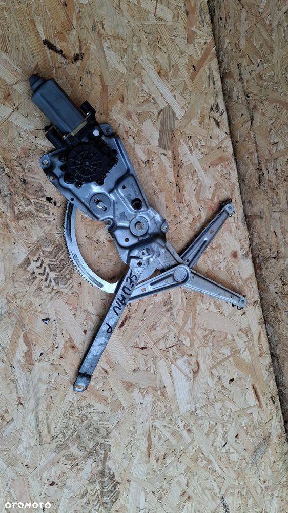 BMW E36 SEDAN KOMBI COMPACT PODNOŚNIK SZYBY PRAWY - 1