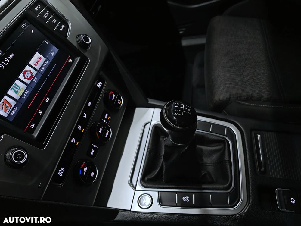 Volkswagen Passat 1.6 TDI (BlueMotion Technology) Comfortline - 20