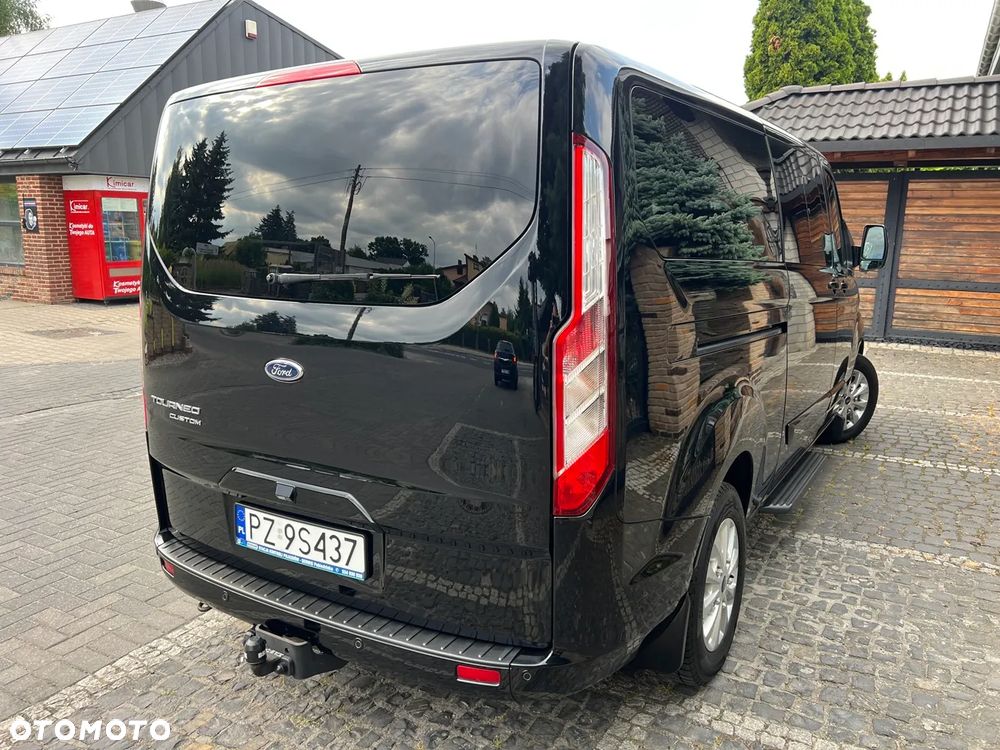 Ford Tourneo Custom - 10