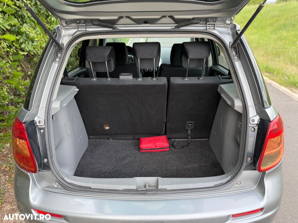 Suzuki SX4 1.6 VVT Streetline 4x2 Club - 11
