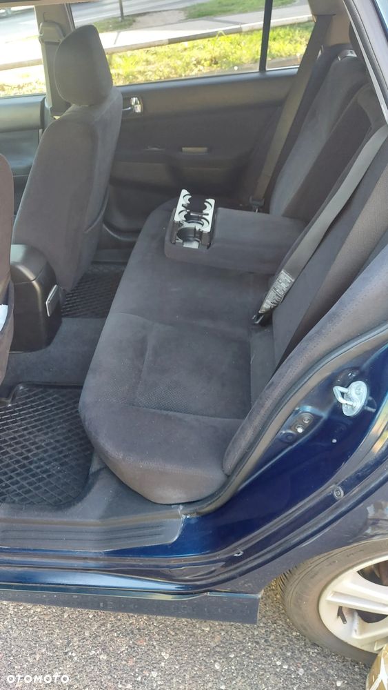Mitsubishi Lancer 1.6 Sport - 11
