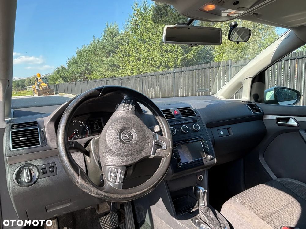 Volkswagen Touran 2.0 TDI DPF Comfortline DSG - 12