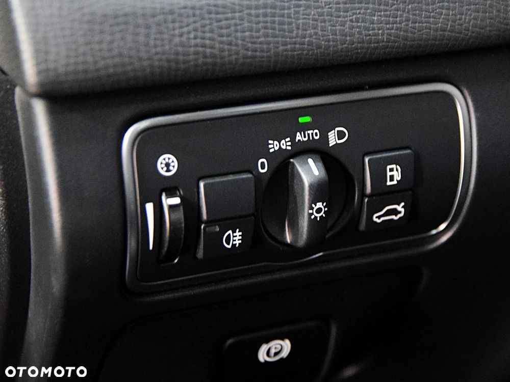 Volvo XC 60 D4 SCR AWD Inscription - 27