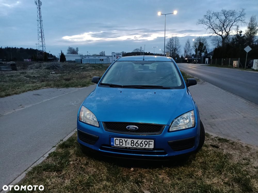 Ford Focus 1.6 16V Ambiente - 6