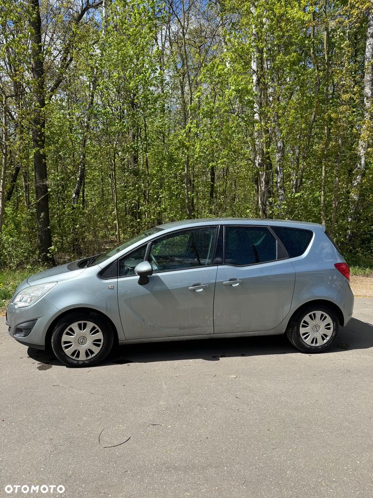 Opel Meriva - 9