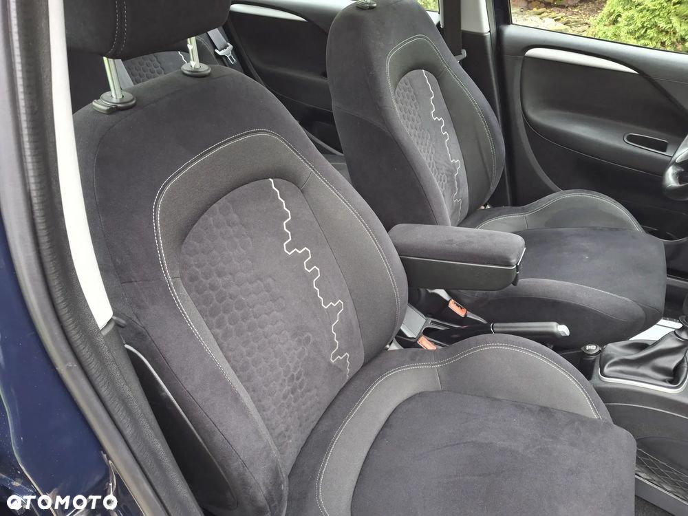 Fiat Punto 1.4 Young - 21
