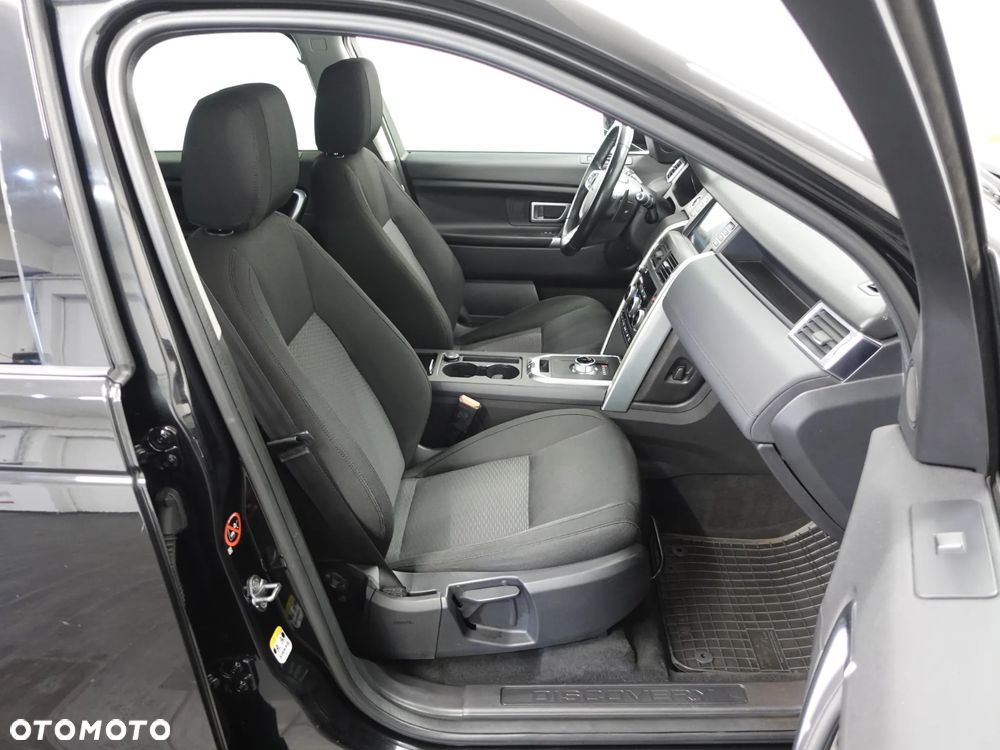 Land Rover Discovery Sport - 23