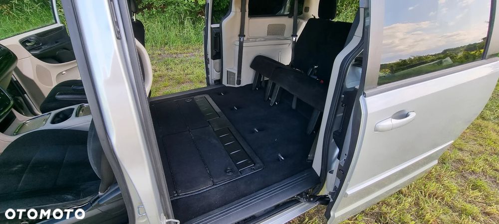 Dodge Grand Caravan 3.6 Express - 28
