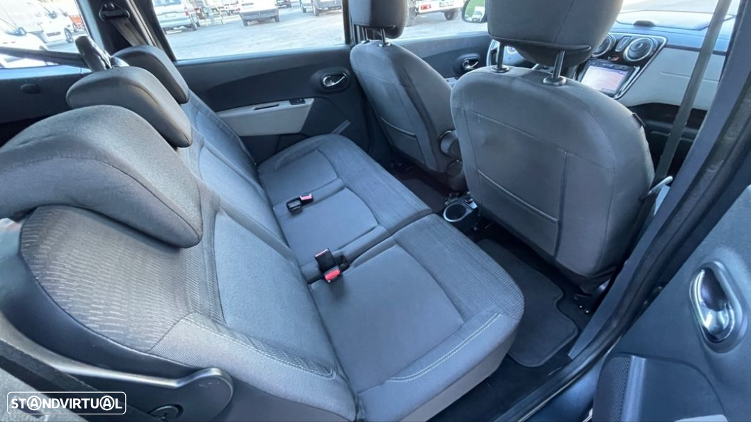 Dacia Lodgy 1.5 dCi Stepway 7L - 38