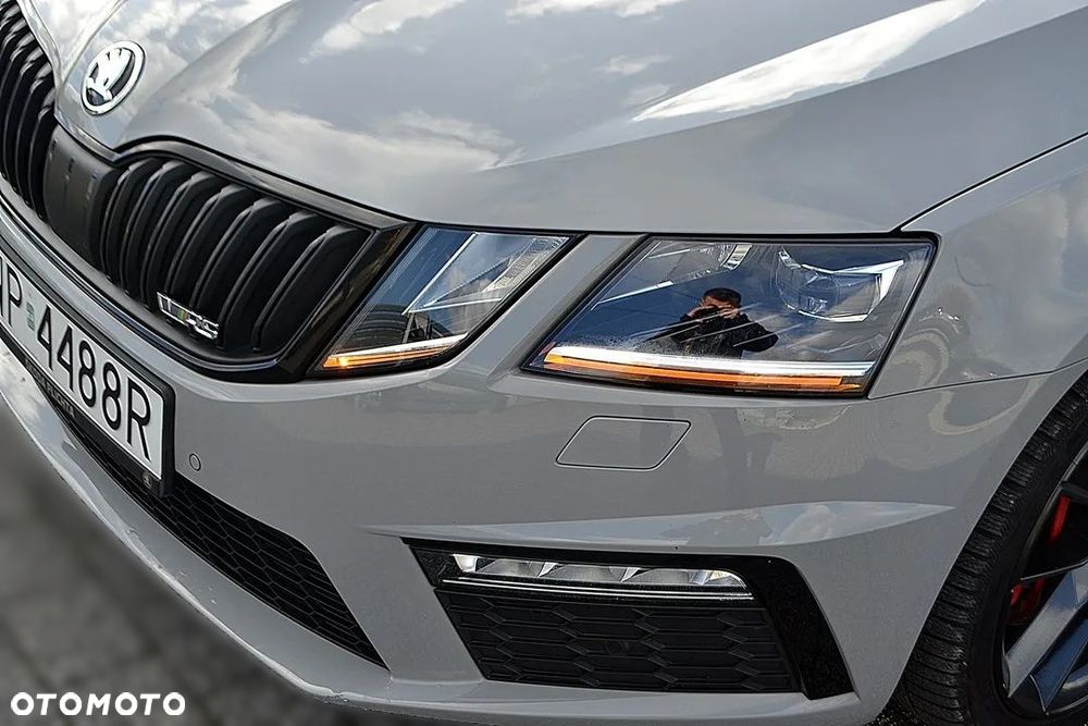 Skoda Octavia 2.0 TSI RS - 9