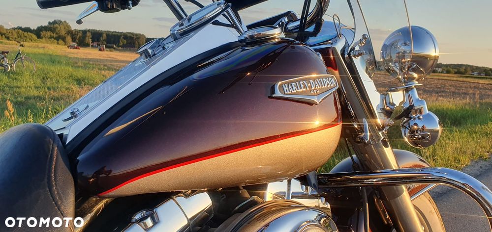 Harley-Davidson Touring Road King - 8