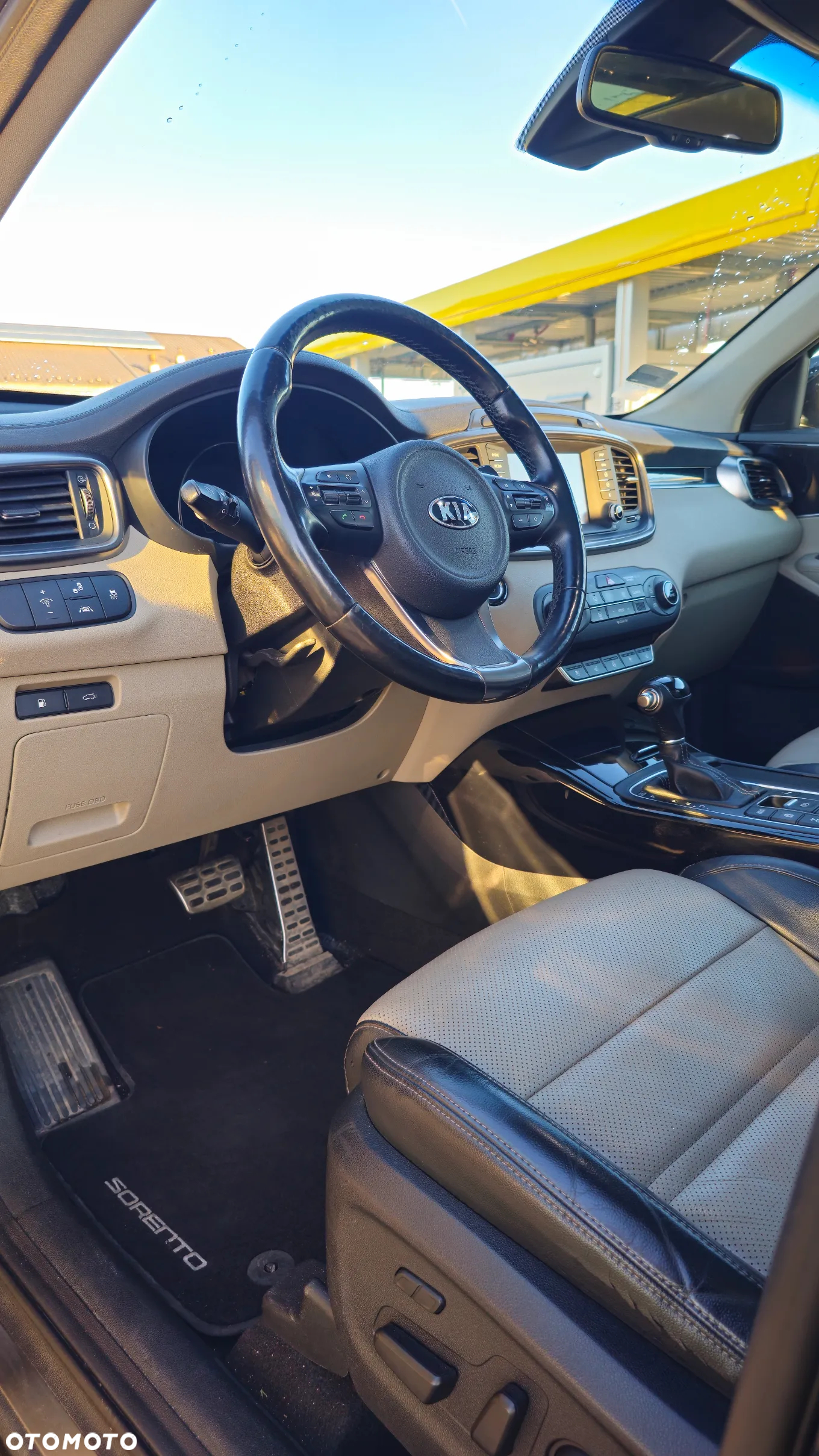 Kia Sorento - 12