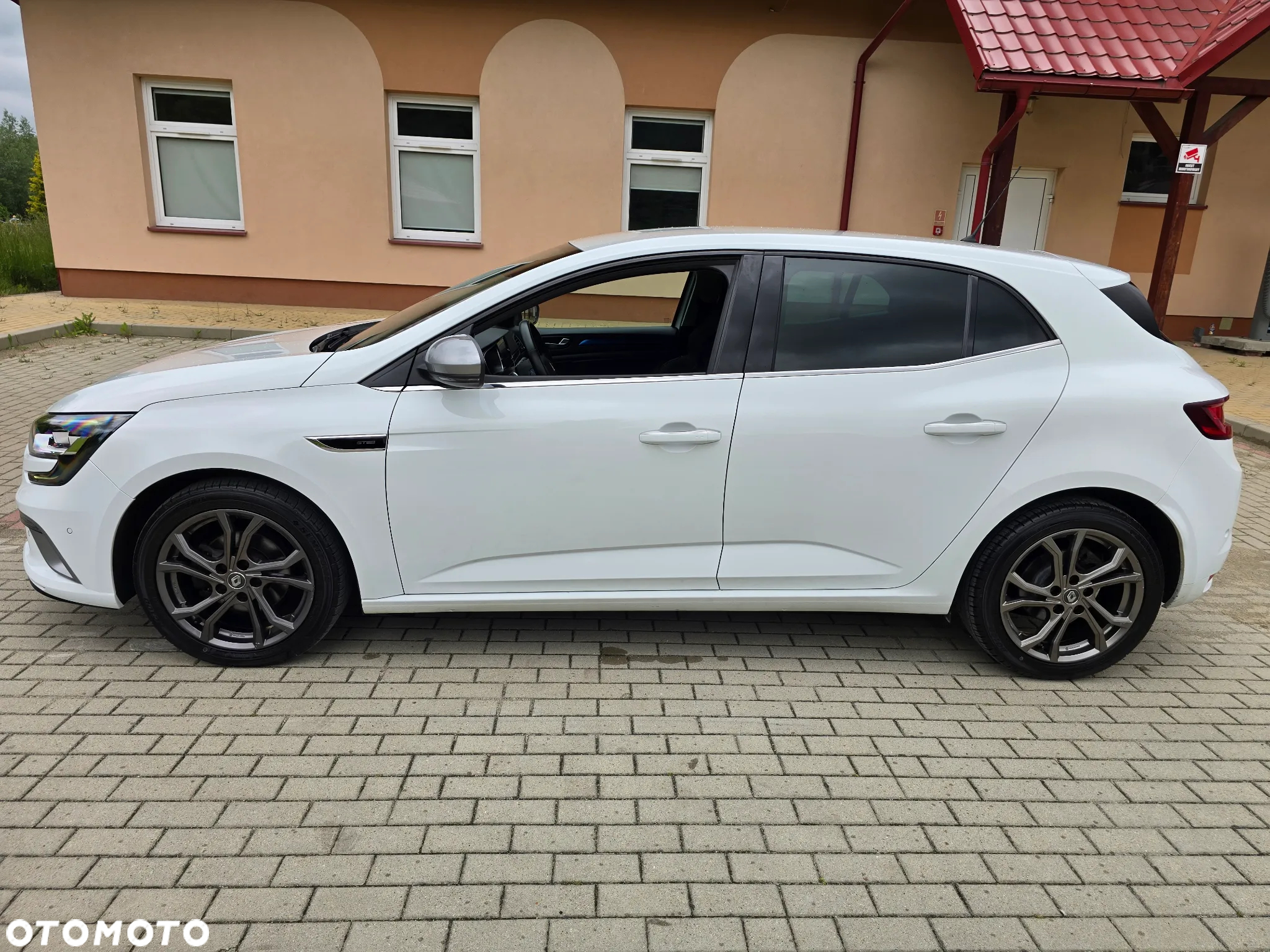 Renault Megane ENERGY TCe 130 GT LINE - 9
